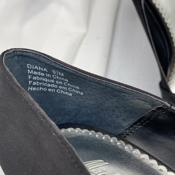 Black heels - Picture 2 of 5